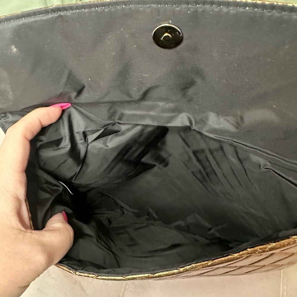 Gold Quilted Women's Bag - Picture 3 of 3